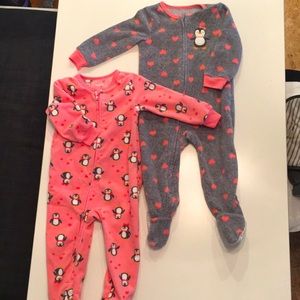 Footed pajamas, set of 2